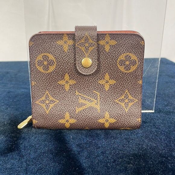 Louis Vuiton Compact Zippe Wallet - Picture 1 of 7